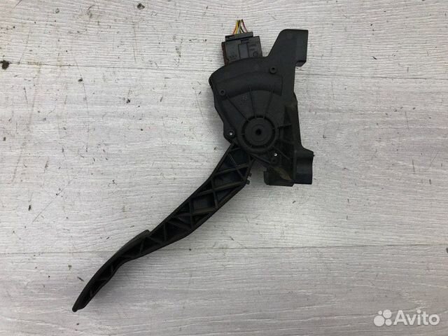 Педаль газа Mitsubishi Colt Z34A 4A90 2008 Педаль газа Mitsubishi Colt Z34A 4A90 2008