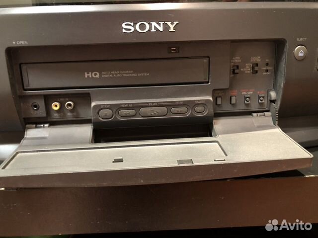 Видеодвойка Sony KV-V2120K