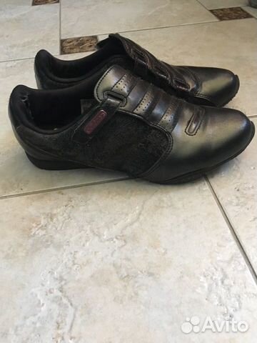 Кроссовки adidas (оригинал), р-р 35