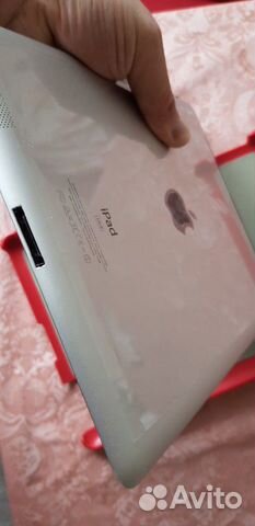 iPad 2. 64 гб. 3 G. в идеальном состоянии + подаро