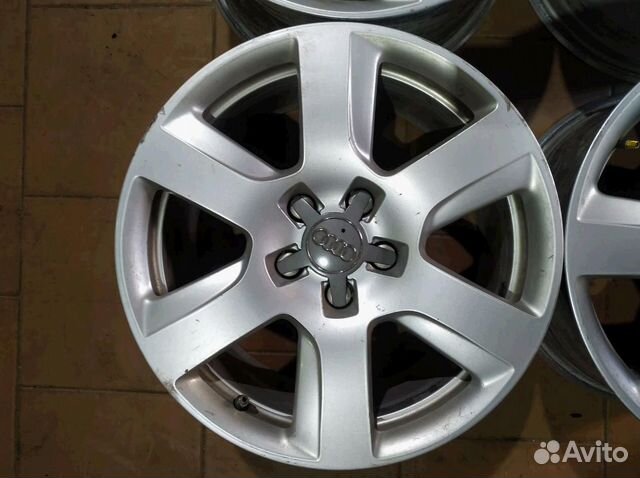 Диски бу оригинал R17 LU на Audi