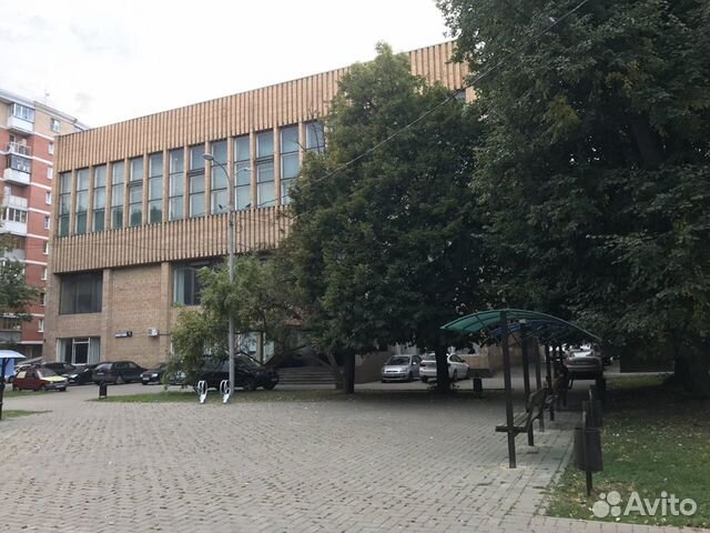 Офисный блок с комнатой приема пищи, 72.8 м²