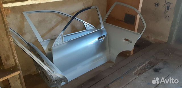 Продам 4 двери на галант