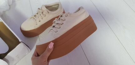 Женские кеды на танкетке и белые everlast р.38