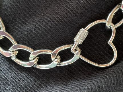 Цепь крупная на шею с карабином сердце