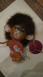 Львенок- музыкант на присоске, сувенирная игрушка