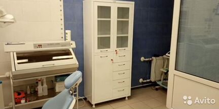 Медицинский шкаф