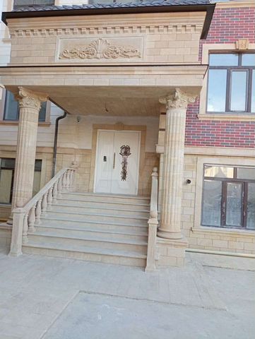 2-к. квартира, 73 м², 2/5 эт.