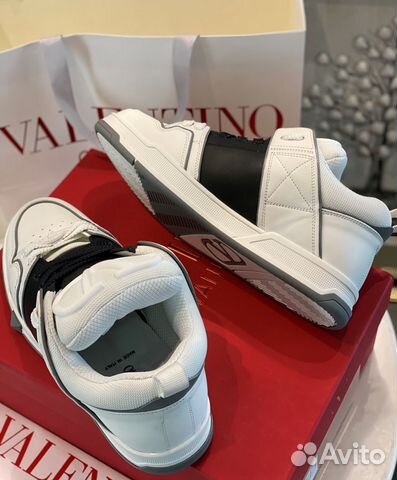 Кроссовки Valentino