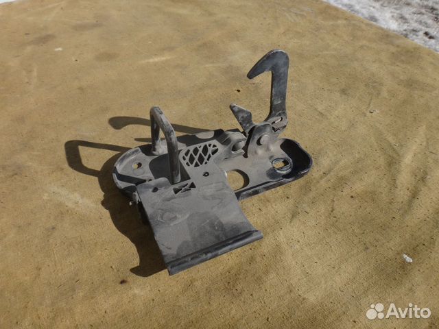 Пассат цц замок капота Volkswagen Passat CC 08-12