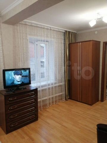 1-к. квартира, 42 м², 1/2 эт.