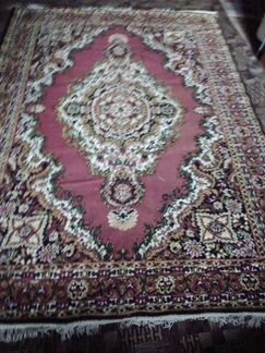 Ковер исскуственый