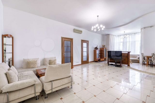 3-к. квартира, 90 м², 5/9 эт.