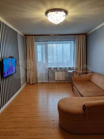 3-к. квартира, 70 м², 2/5 эт.