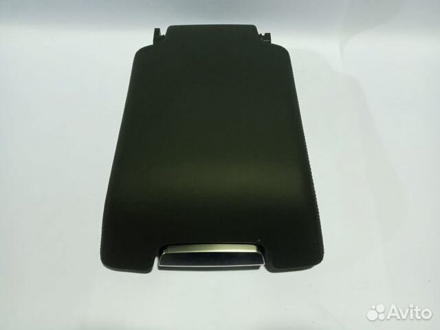 Крышка вещевого ящика 