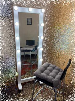 Зеркала с лампами напольные в полный рост