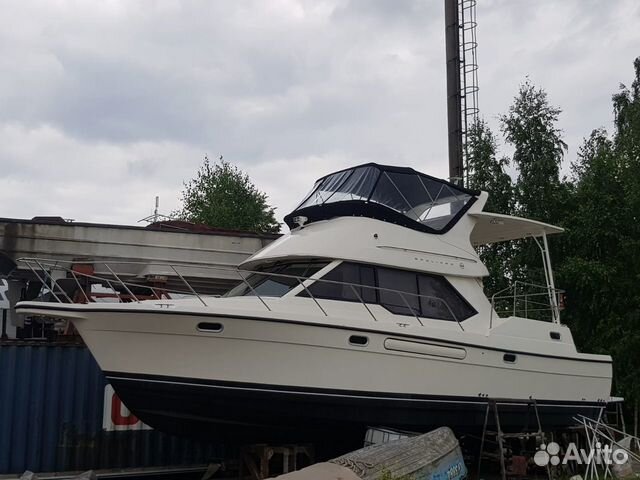 Продам яхту моторную