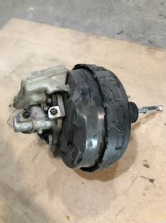 Выкумный усилитель тормозов Ауди А4