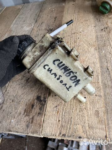 Бачок гура Renault Symbol 1