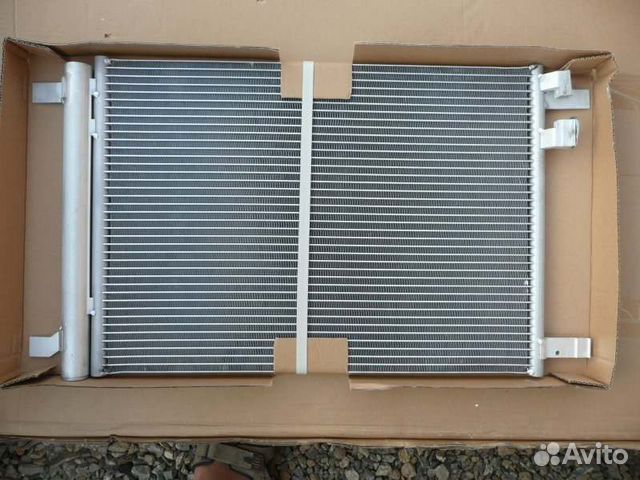 Радиатор кондиционера передний Volkswagen Tiguan