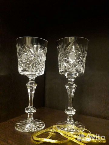 Хрустальные бокалы на торжество