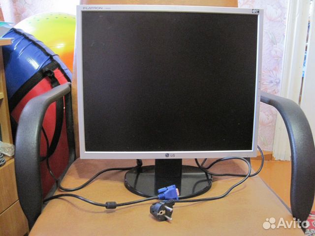 Монитор LG Flatron L1933S