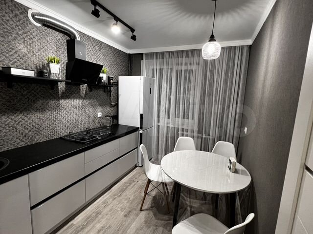 2-к. квартира, 60 м², 2/9 эт.