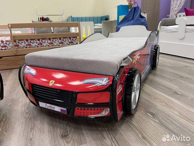 Детская кровать с матрасом машина