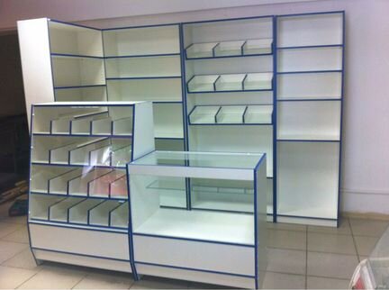 Витрина-прилавок остекленный, стеллажи, витрины