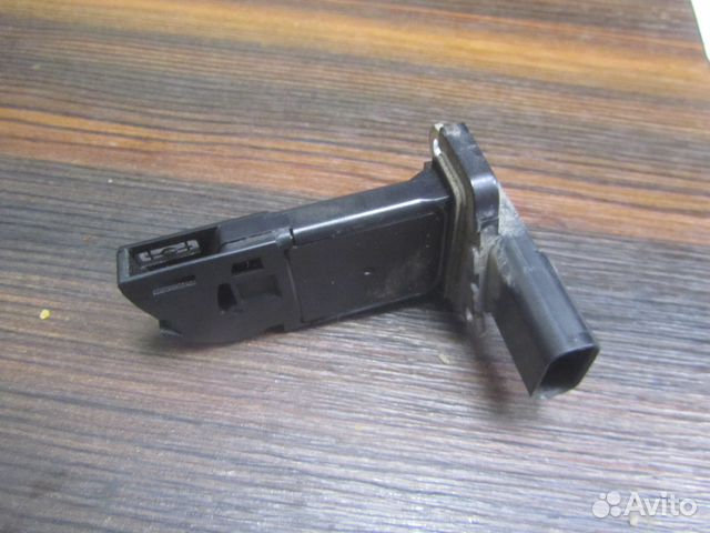 Расходомер воздуха 7M5112B579BB