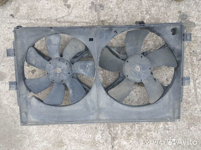 Вентилятор на Пежо 4007 2010 года