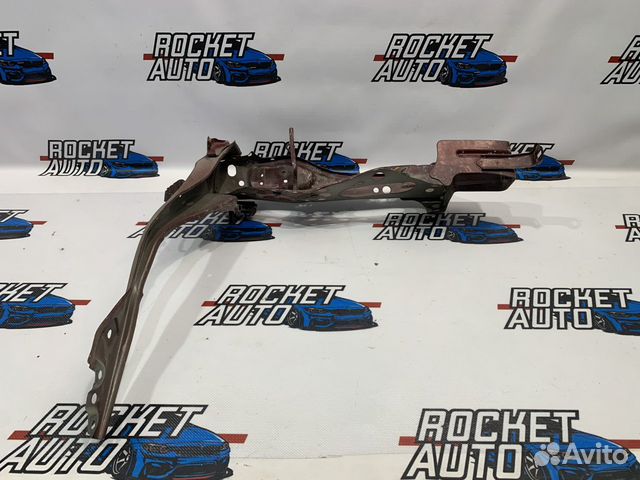 Правая часть рамки радиатора Lexus LS460 532025090