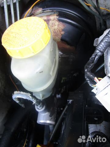 Главный тормозной цилиндр Nissan Bluebird, 1997 г