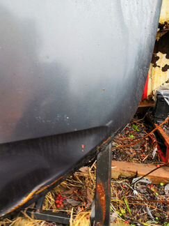 Капот от Лада Гранта 2018 год с дефектом