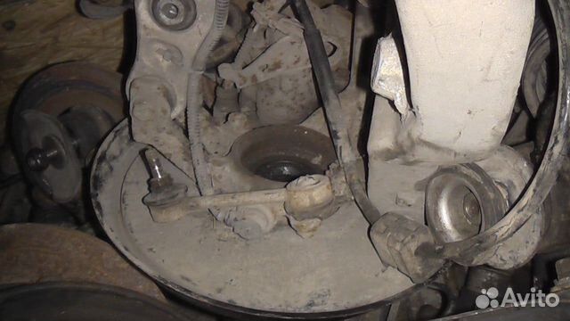Задняя правая ступица на Ауди А8 4.2 1996 г. в