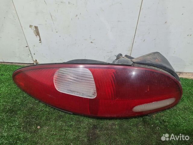 Фонарь задний левый Chrysler Concorde седан 2 2000