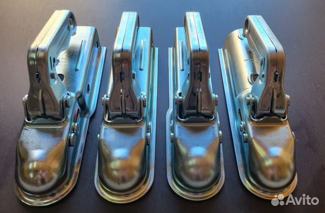 Замок дышла на легковой прицеп