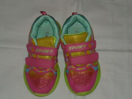 Кроссовки для девочки