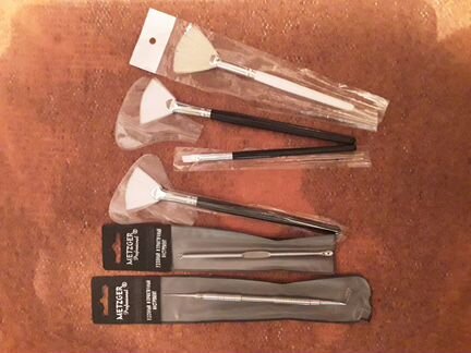 Набор инструментов и кистей для косметолога