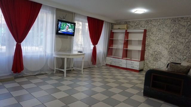 2-к. квартира, 60 м², 1/5 эт.