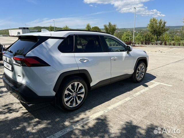 Toyota RAV4 2.5 AT, 2022, 9 000 км