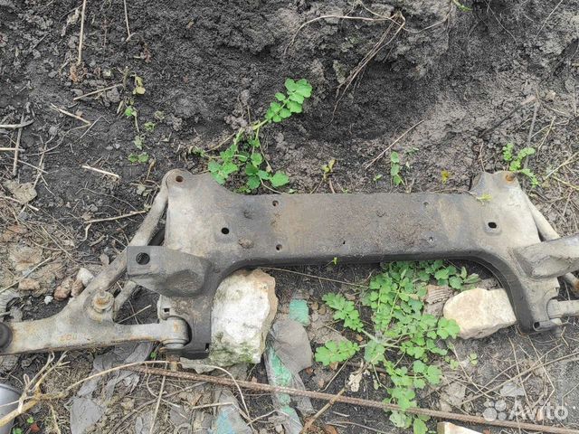 Подрамник Plymouth Dodge neon 2.0