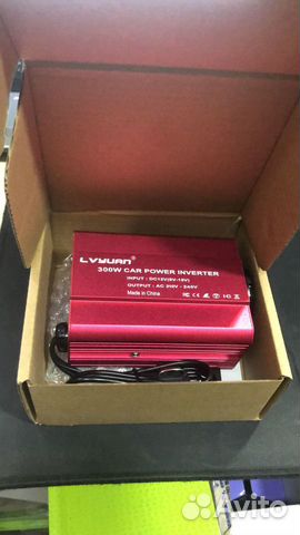 Автомобильный инвертор с 12 на 220v 300w