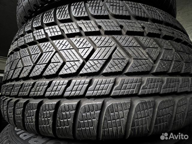 Pirelli Scorpion Winter 285/40 R22