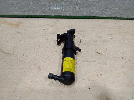 Форсунка омывателя фар правая Mercedes Benz W203