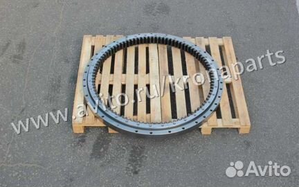Поворотный круг Hitachi ZX200-3