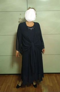 Платье с накидкой