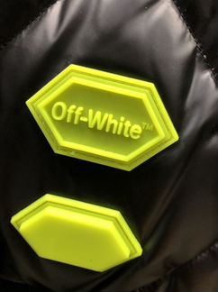 Бомбер off white