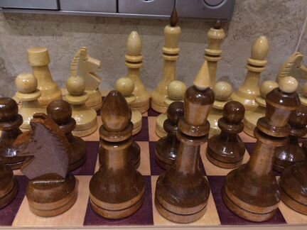 Шахматы дерево, обиходные. Абсолютно новые