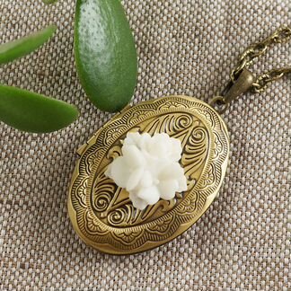 Медальон Белые Цветы bronze